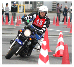 確かな運転技術と指導力に自信があります